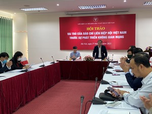 Báo chí cần làm gì trước sự phát triển của mạng xã hội?